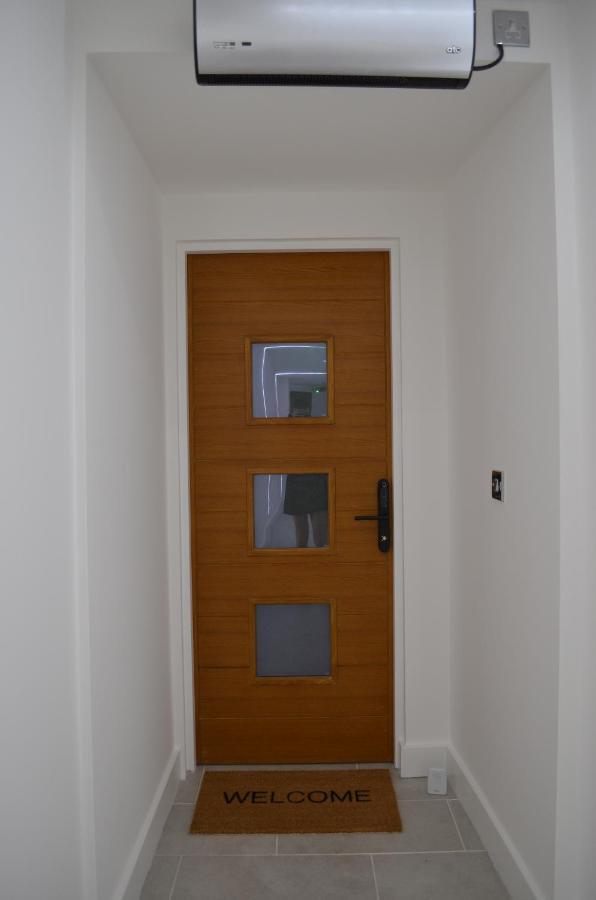Executive Bright And Airy Studio Apartment In Sydenham London Exterior photo