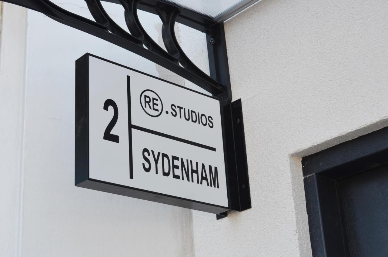 Executive Bright And Airy Studio Apartment In Sydenham London Exterior photo